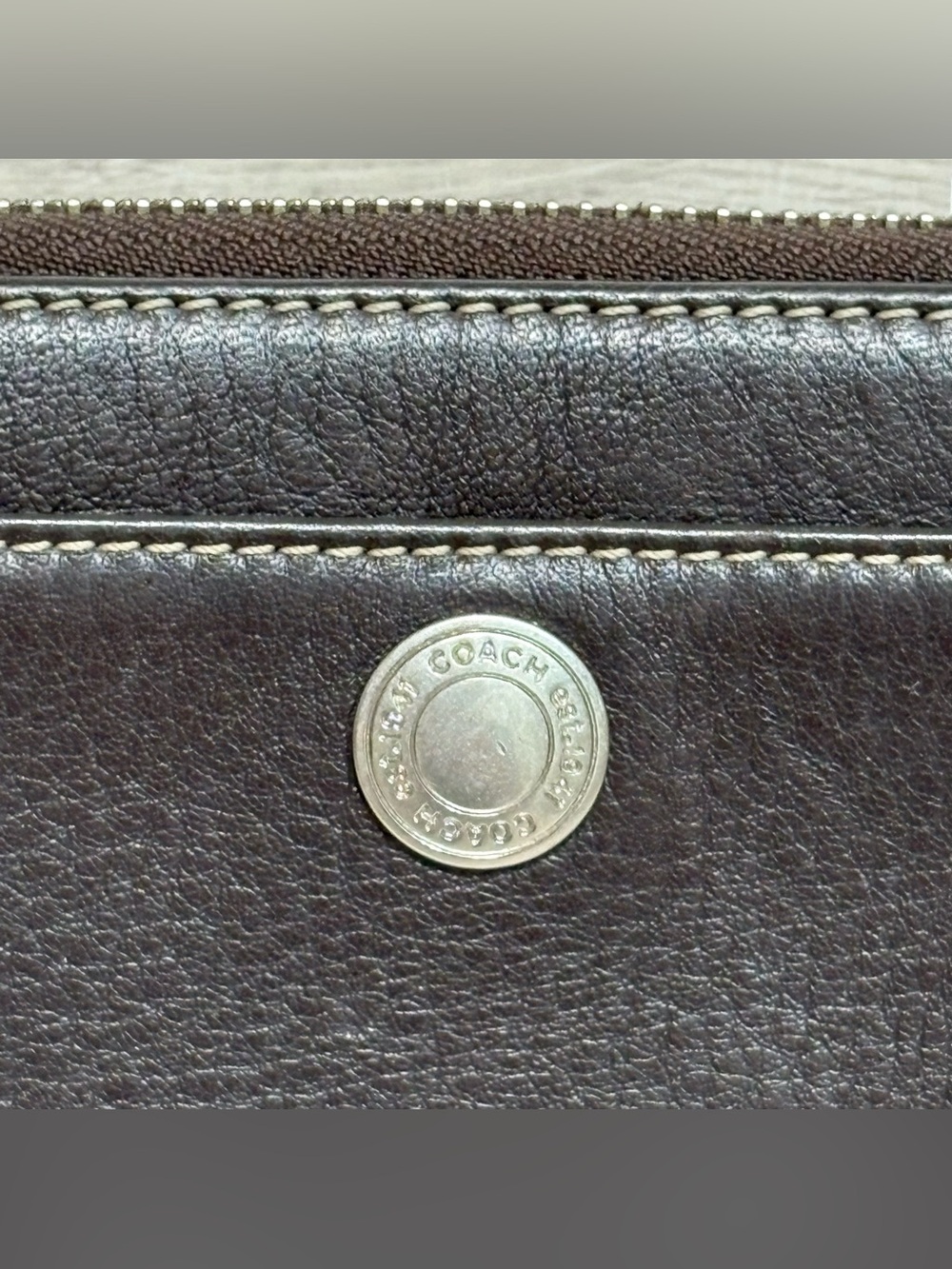 VTG Coach Chelsea Dark Brown Pebbled Leather Zip Around Wallet - Picture 3 of 11